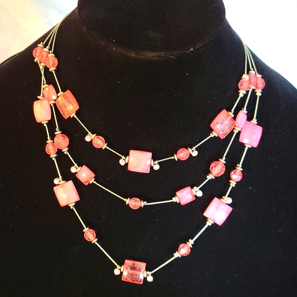 Women's 15-20 inches Pink Necklaces